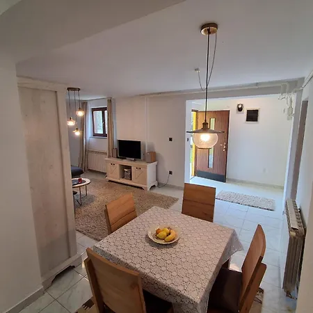 Me Living - - Stadtnaehe Appartement *