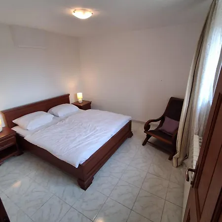 Me Living - - Stadtnähe Pula