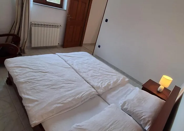 Me Living - - Stadtnaehe * Pula