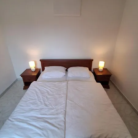 Me Living - - Stadtnaehe 아파트