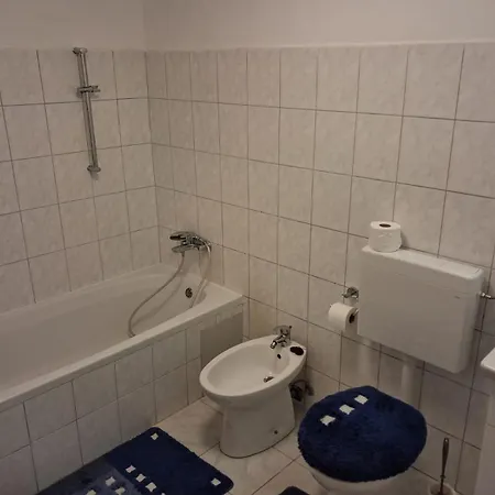 Me Living - - Stadtnaehe Apartamento Pula