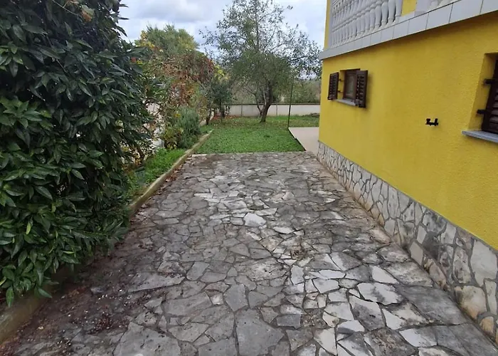 Me Living - - Stadtnaehe