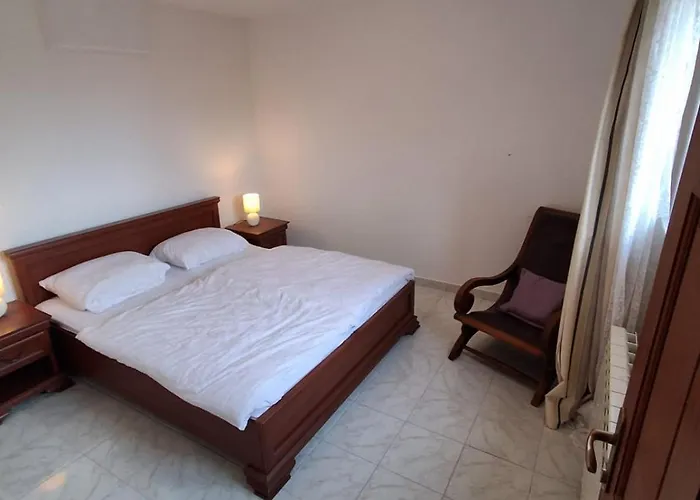 Me Living - - Stadtnaehe Pula