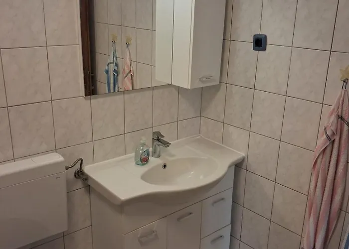 Me Living - - Stadtnaehe Apartment